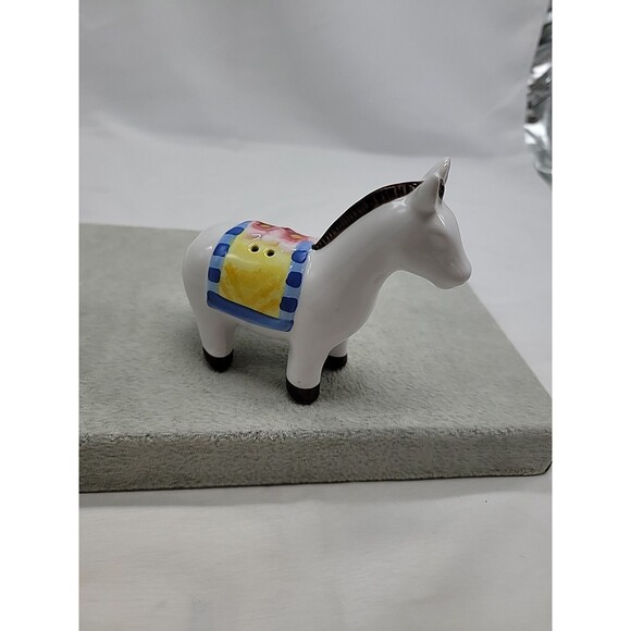 Opalhouse Donkey Stoneware  Shaker White Pepper Shaker Only Replacement 3.5" Tal - Picture 1 of 14